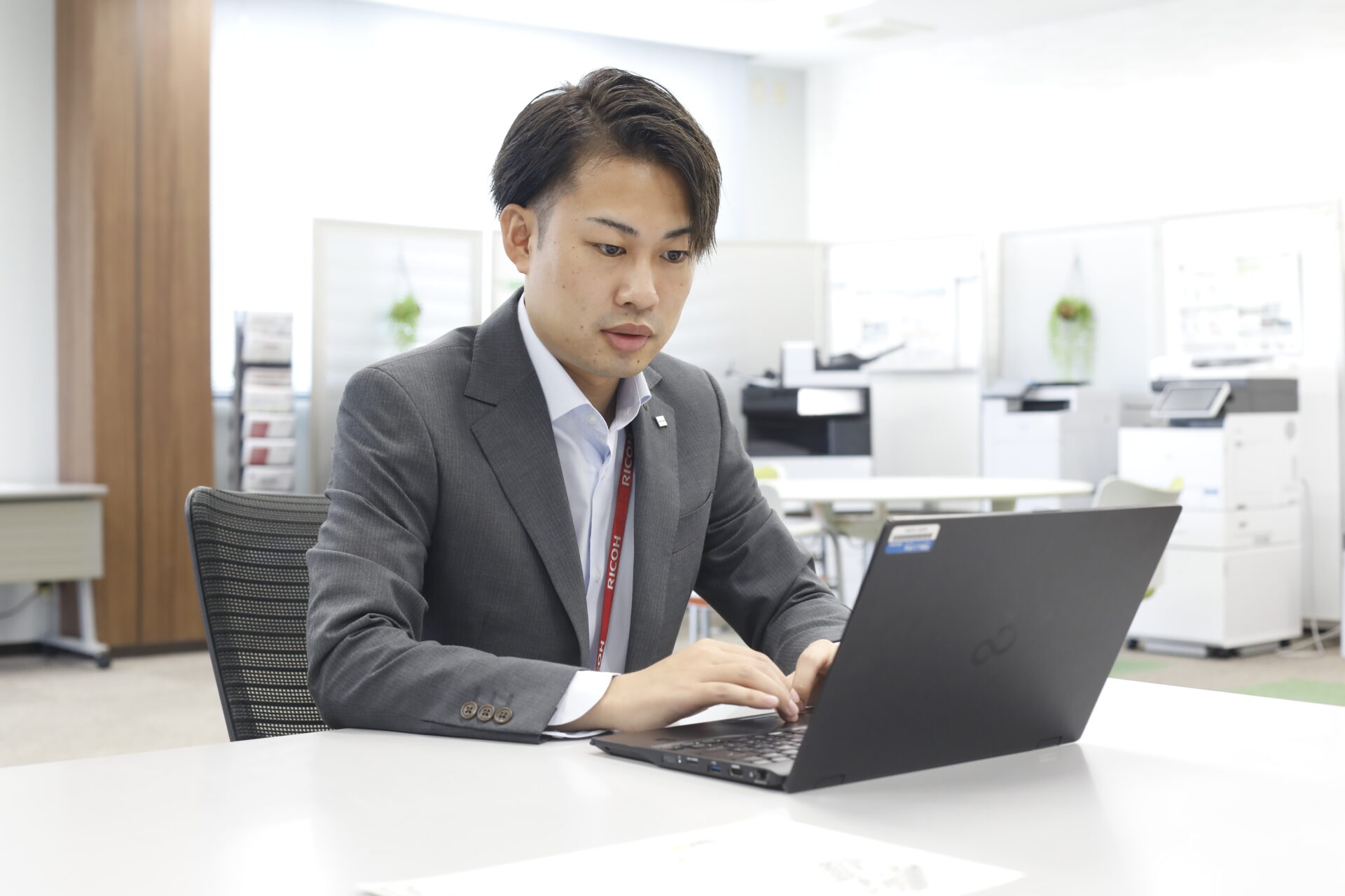 1日の仕事の流れを教えてください