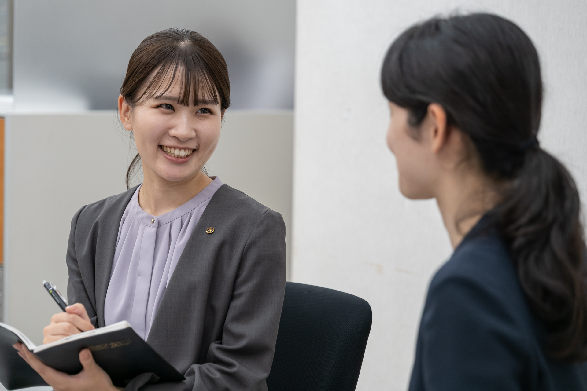 仕事で大変なことがあったとき、どうやって乗り越えていますか？